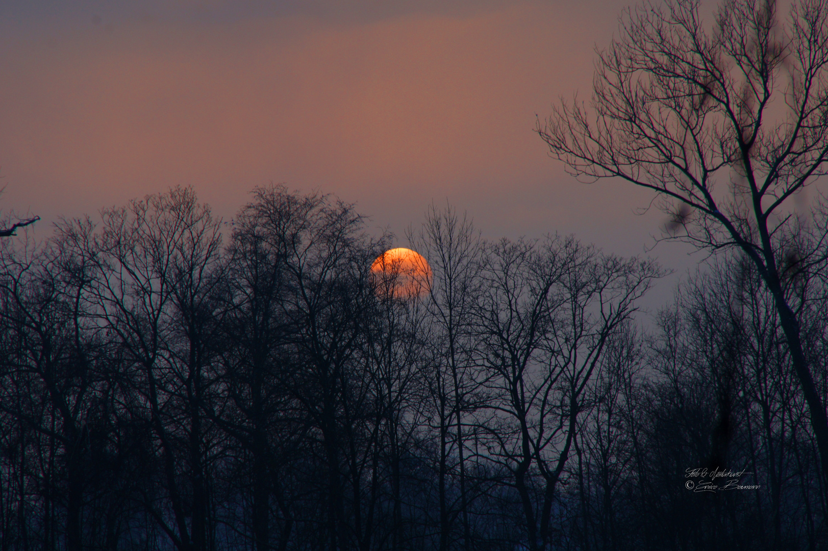 Winterlicher Sonnenuntergang