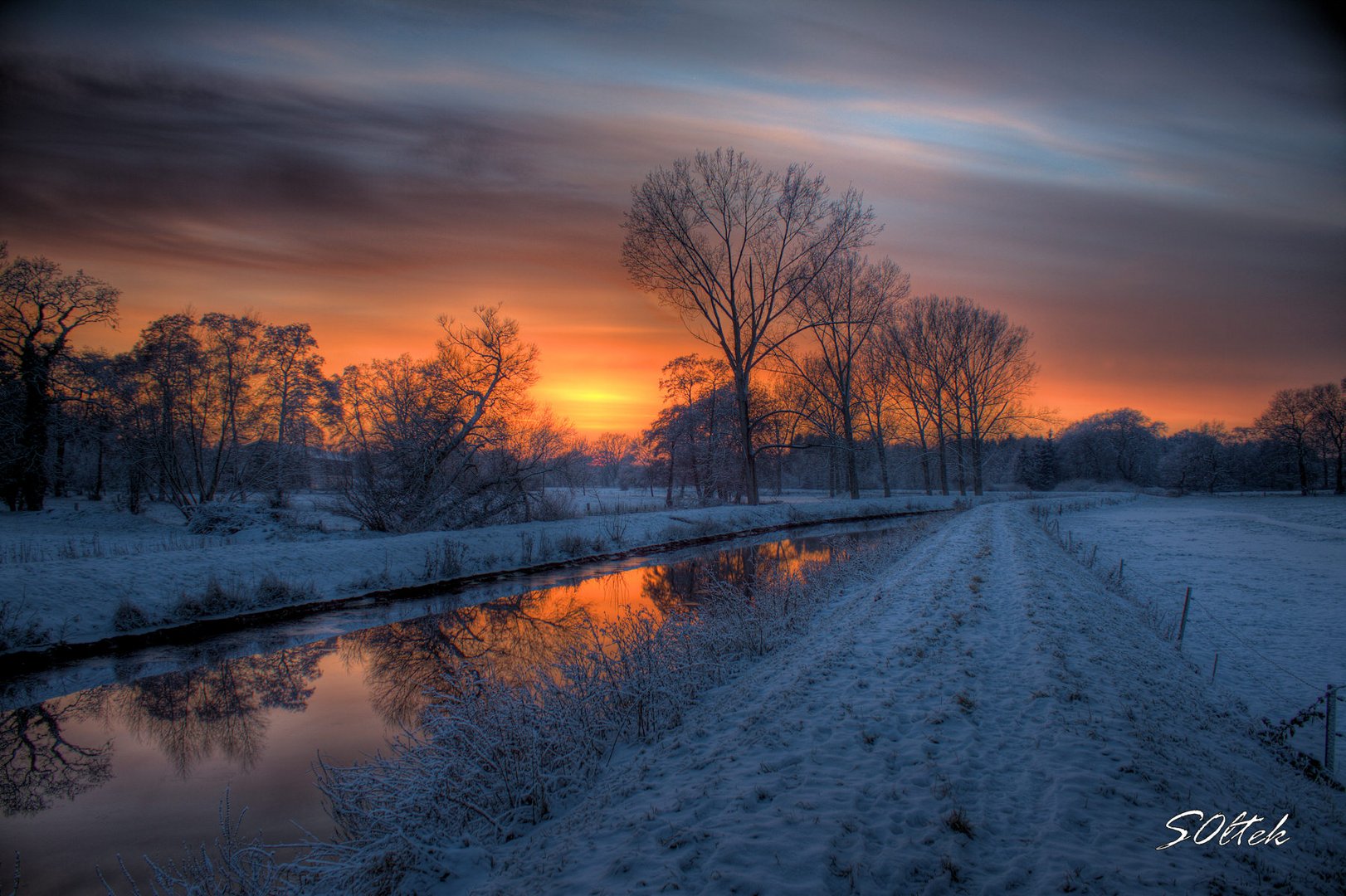 Winterlicher Sonnenuntergang