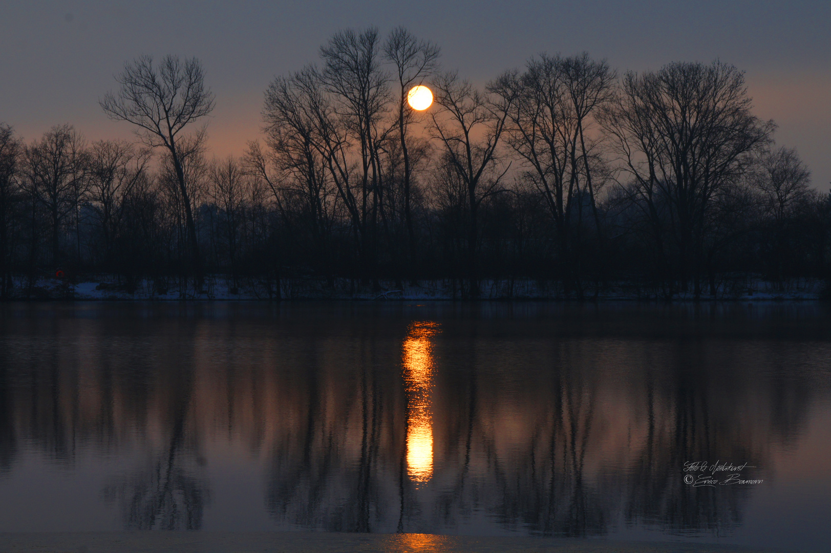 Winterlicher Sonnenuntergang