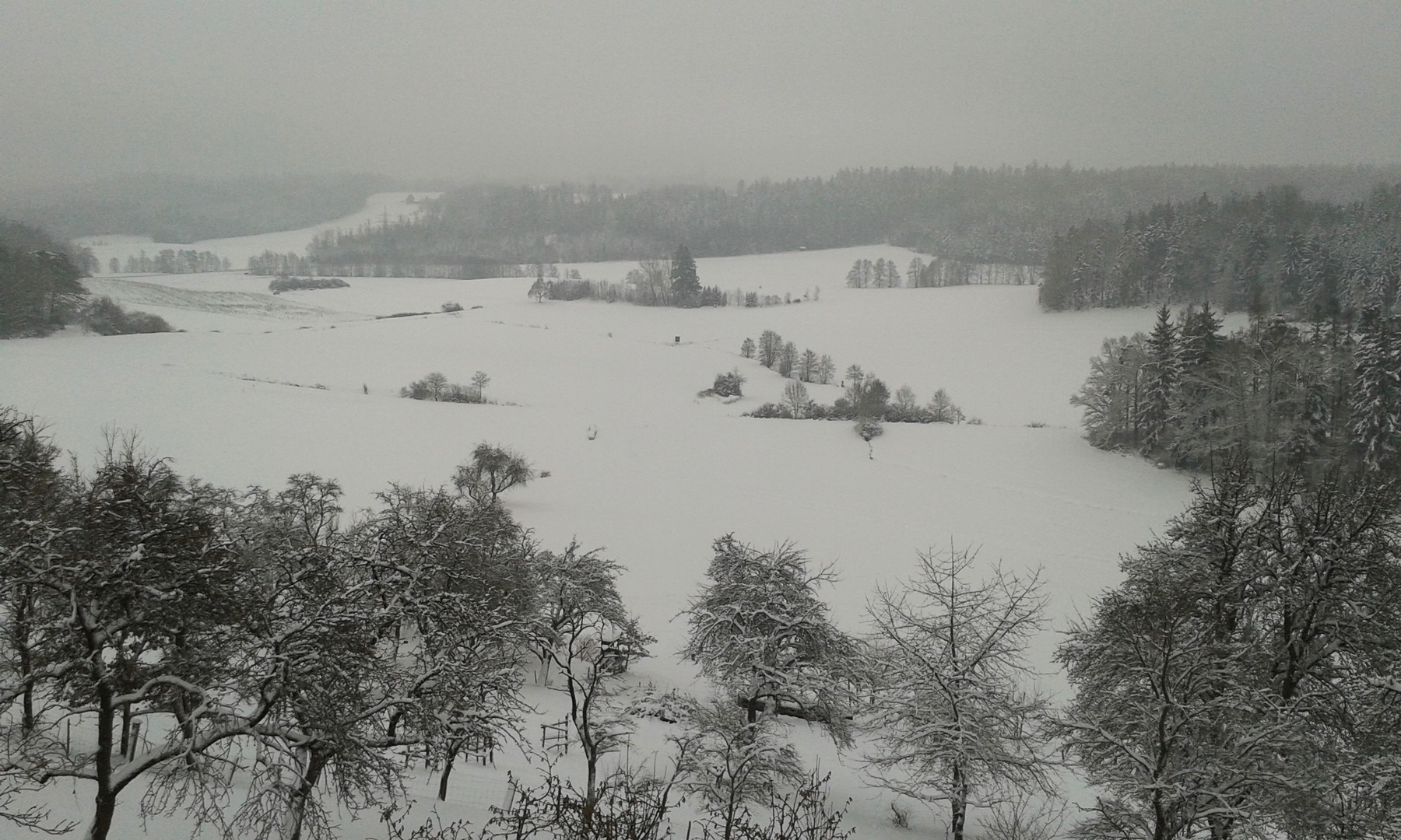 Winterlicher Talausblick