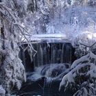 Winterlicher Wasserfall