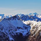 winterlicher Weitblick zu Wetterstein und Karwendel u.a. mit ...