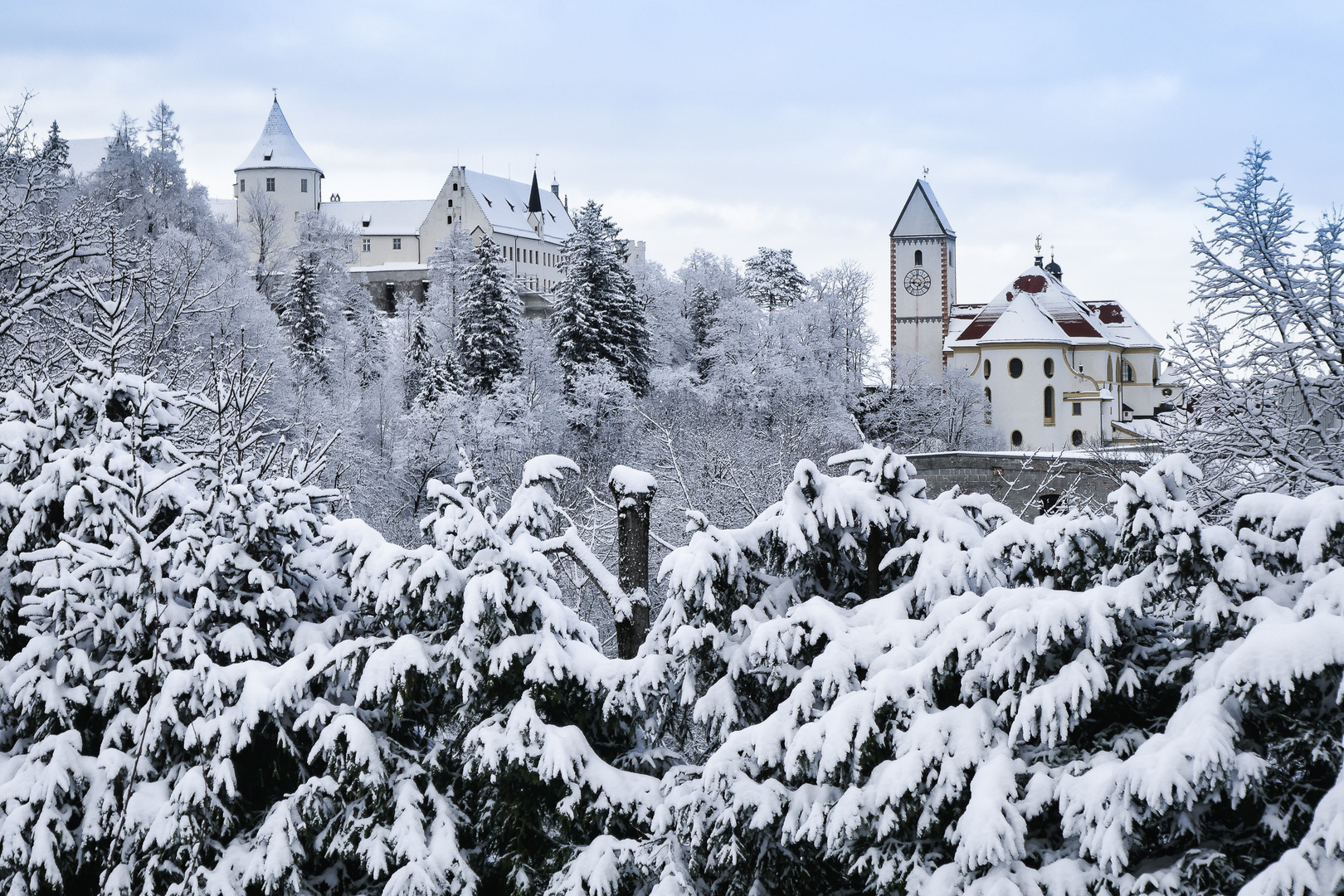 Winterliches Füssen - Hohes Schloss und St.Mang Kirche