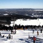 winterliches landschaftspano von oberwiesenthal und umgebung aus 1200 m festgehalten