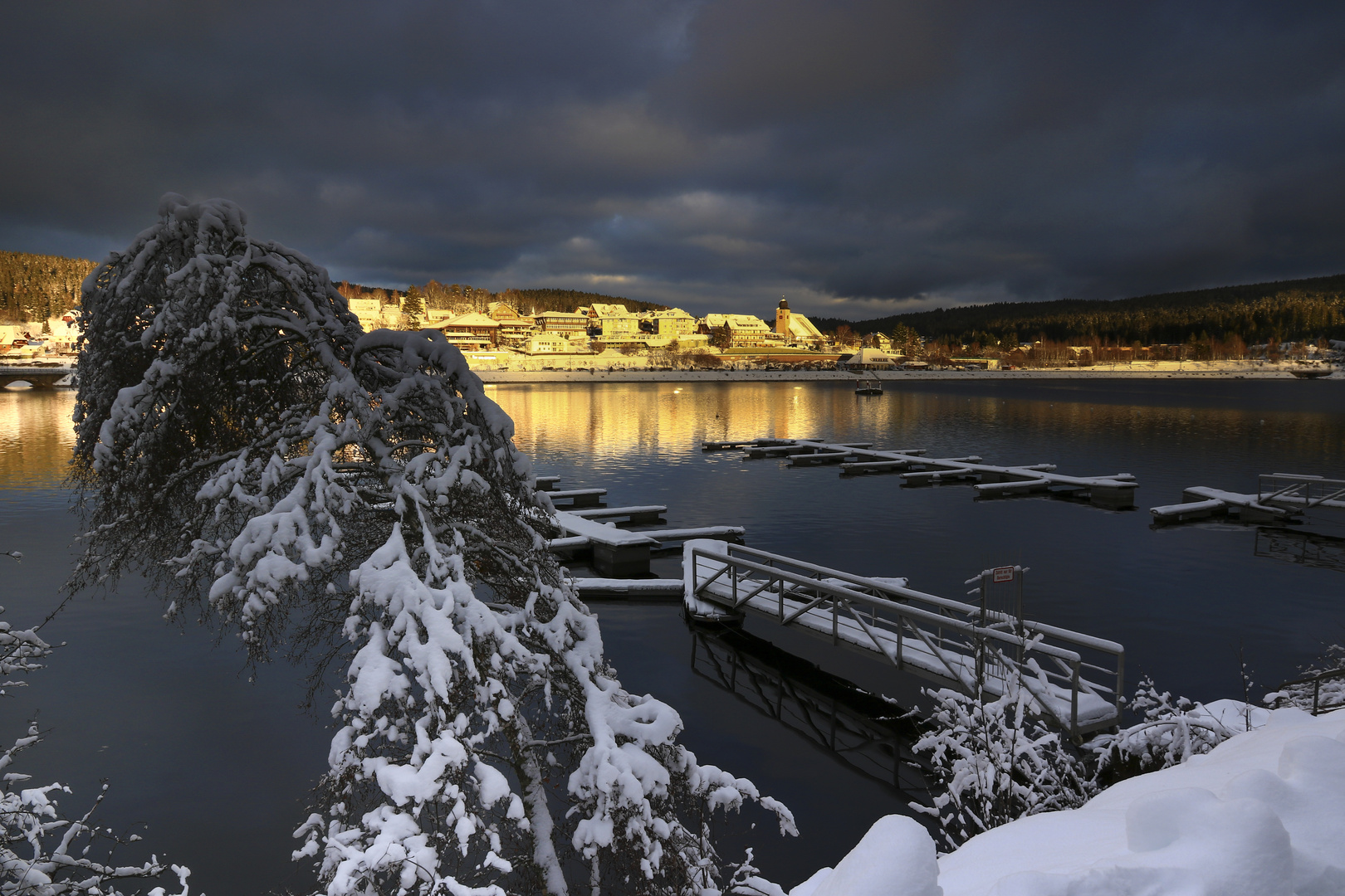 Winterliches Licht am Schluchsee