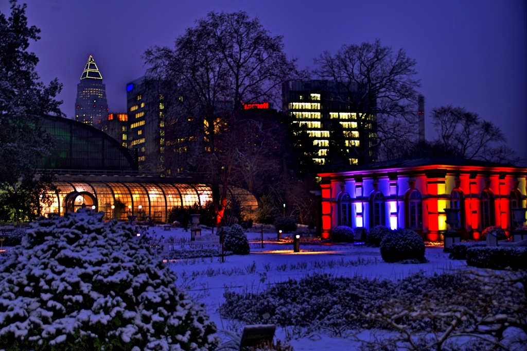 Winterliches Lichtspektakel mit Schnee