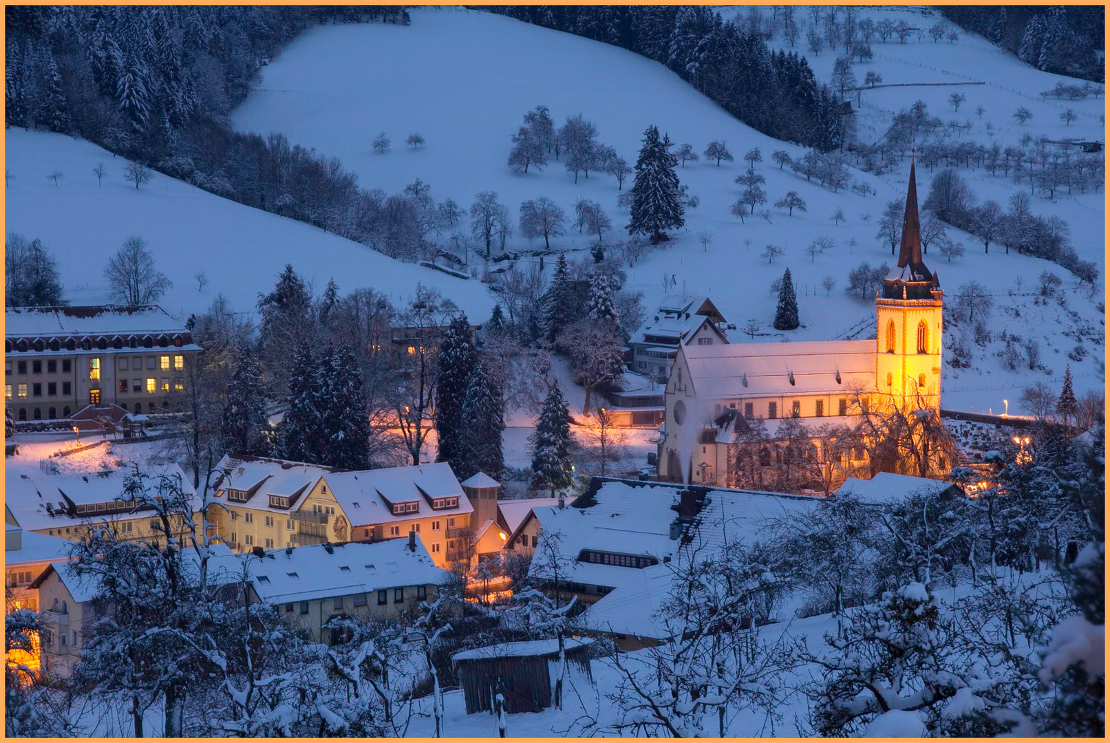 Winterliches Nordrach zur blauen Stunde