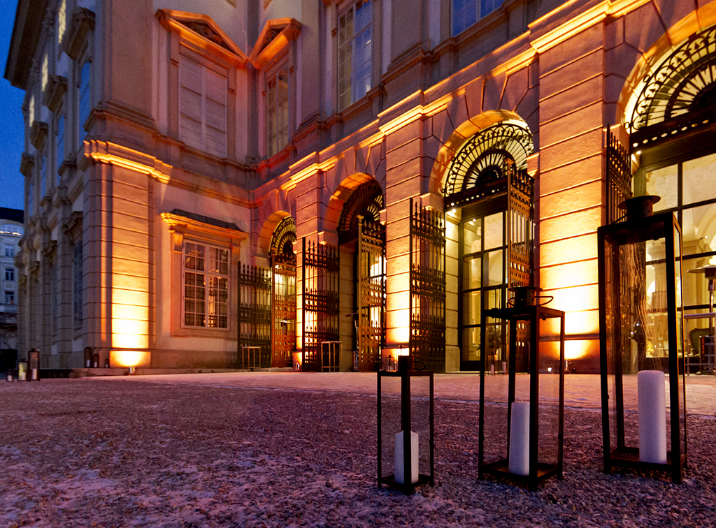 Winterliches Palais Liechtenstein aus der Nähe