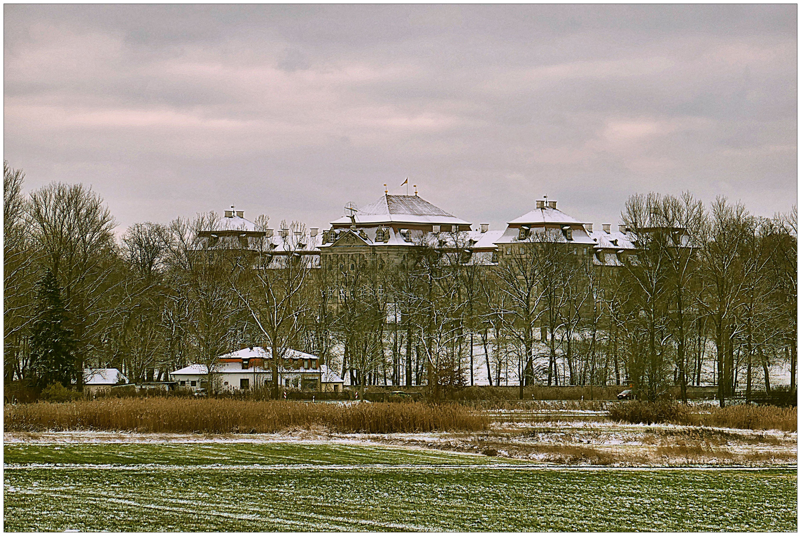 Winterliches Schloss Weißenstein