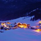 Winterliches Städtchen in Tirol 