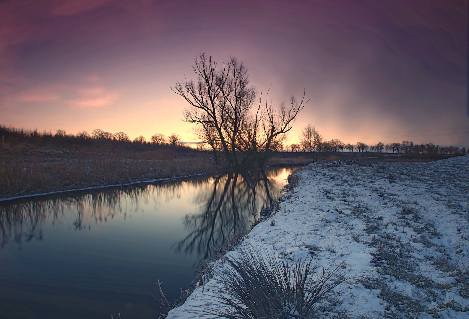 Wintermorgen am Aubach bei Schwerin