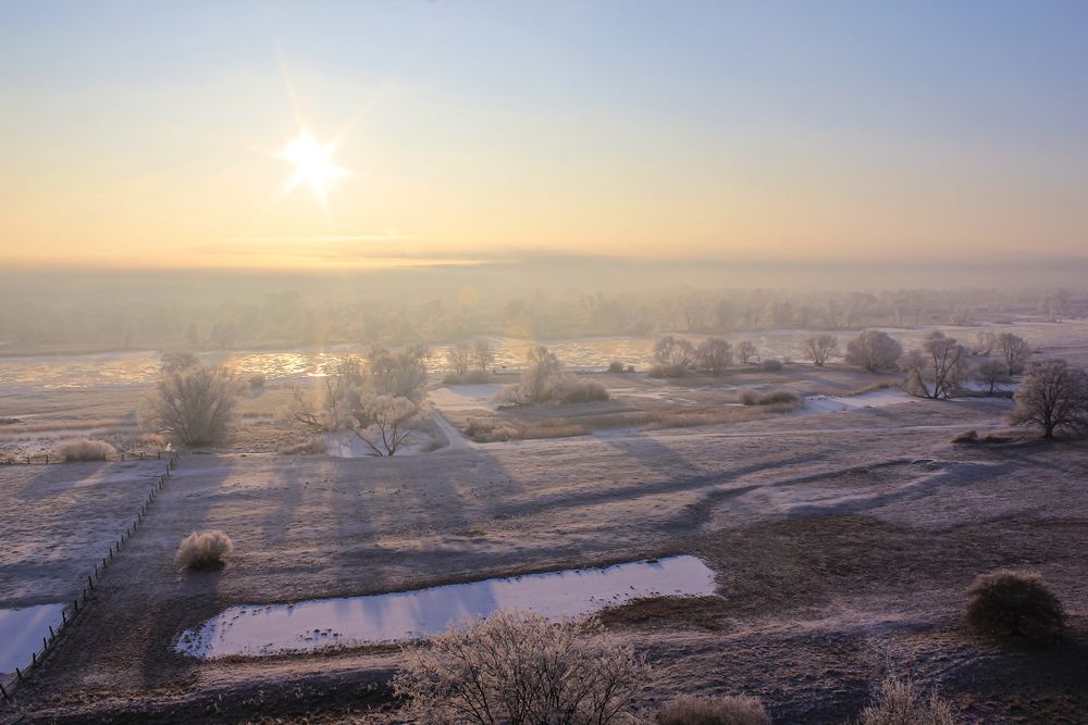 Wintermorgen am Grenzfluss