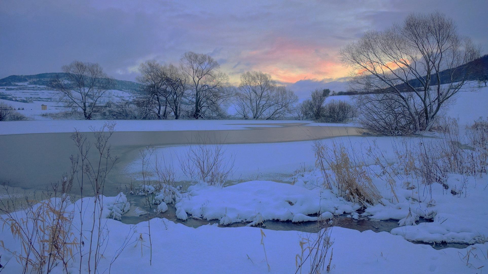 Wintermorgen am See (Amanecer en el lago)