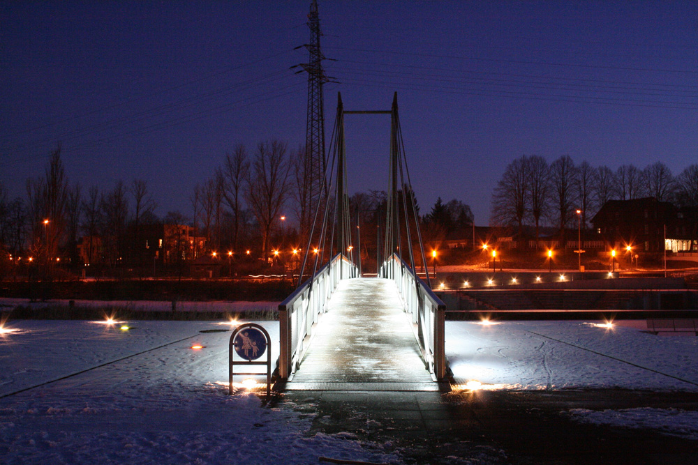 Wintermorgen an der Hafenbrücke Geesthacht