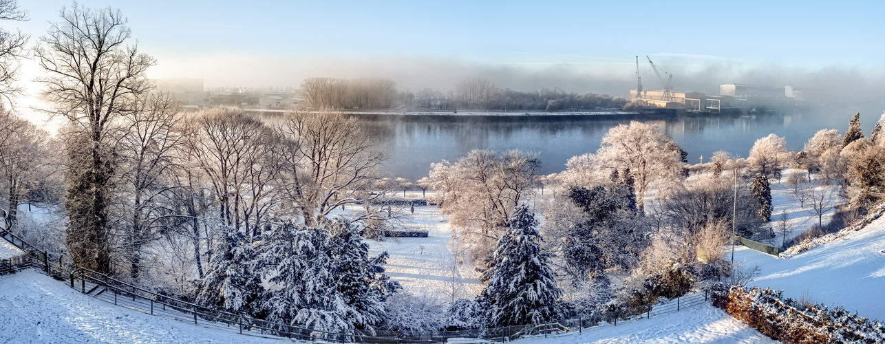 Wintermorgen an der Weser