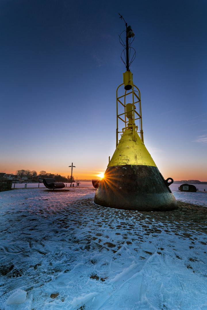 Wintermorgen Hafen von  Schleswig 