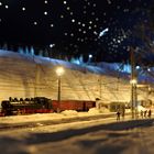 Winternacht am Bahnsteig