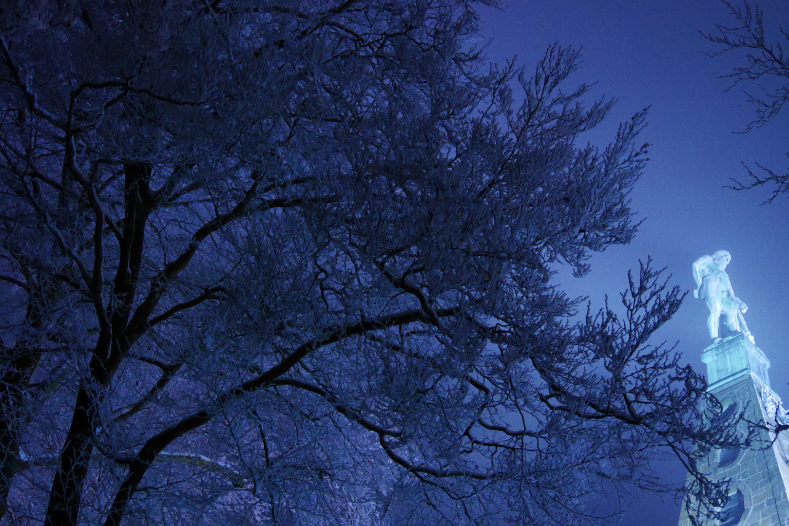 Winternacht am Herkules in Kassel