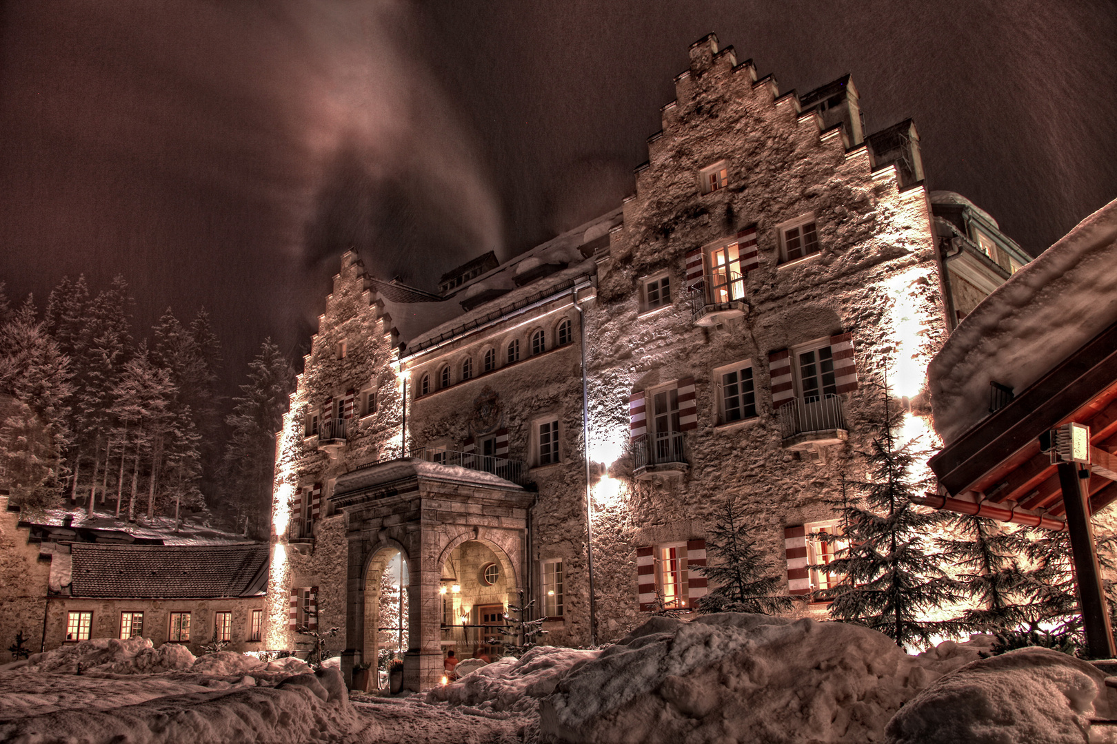 Winternacht am Schloss Kranzbach