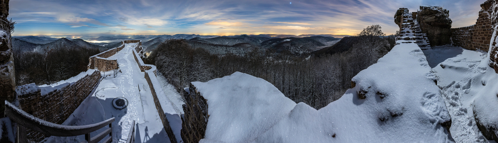 Winternacht auf der Burg