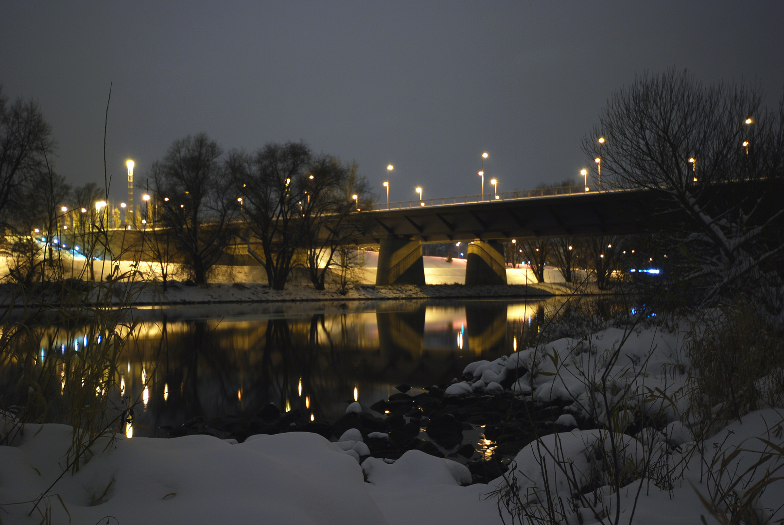 Winternacht Nibelungenbrücke