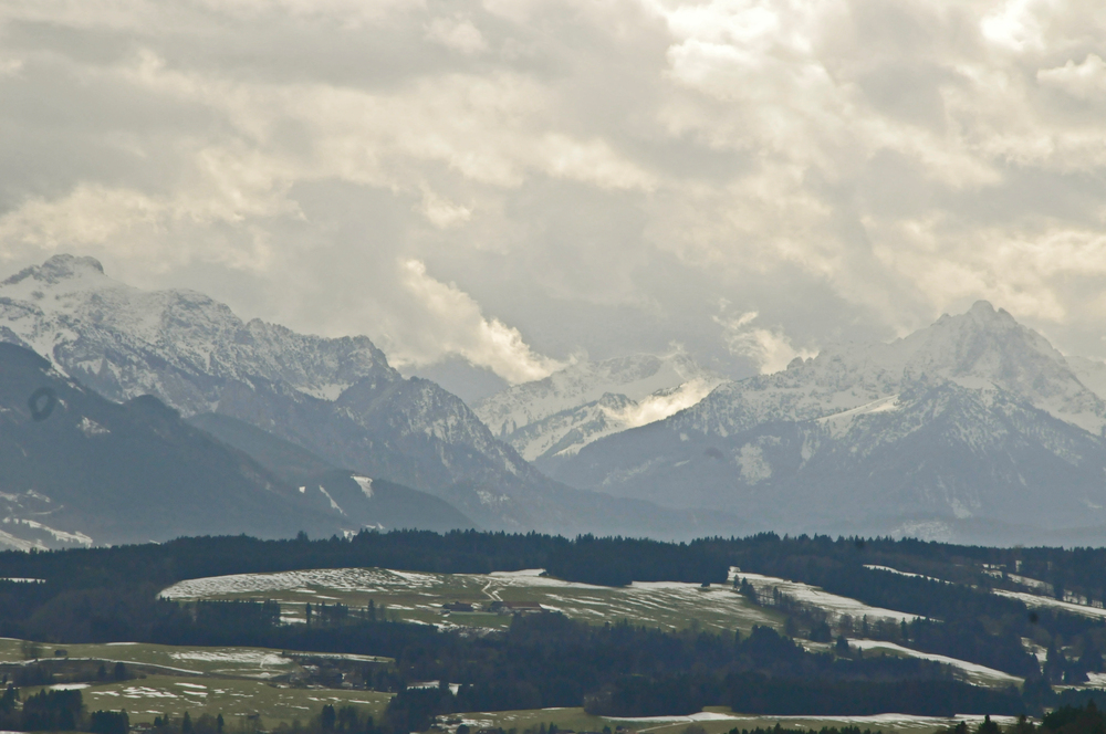 Winterpanorama nach Schneeschauer am hohen Peißenberg, reload