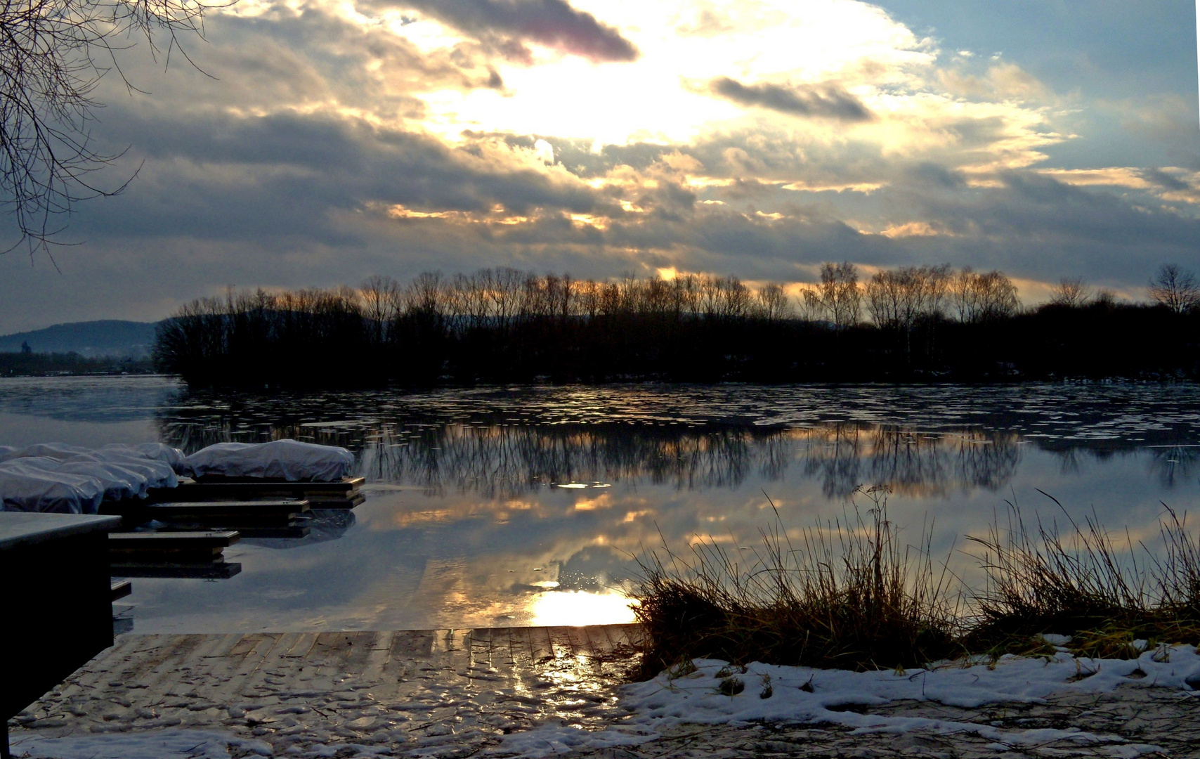 Winterruhe am See.