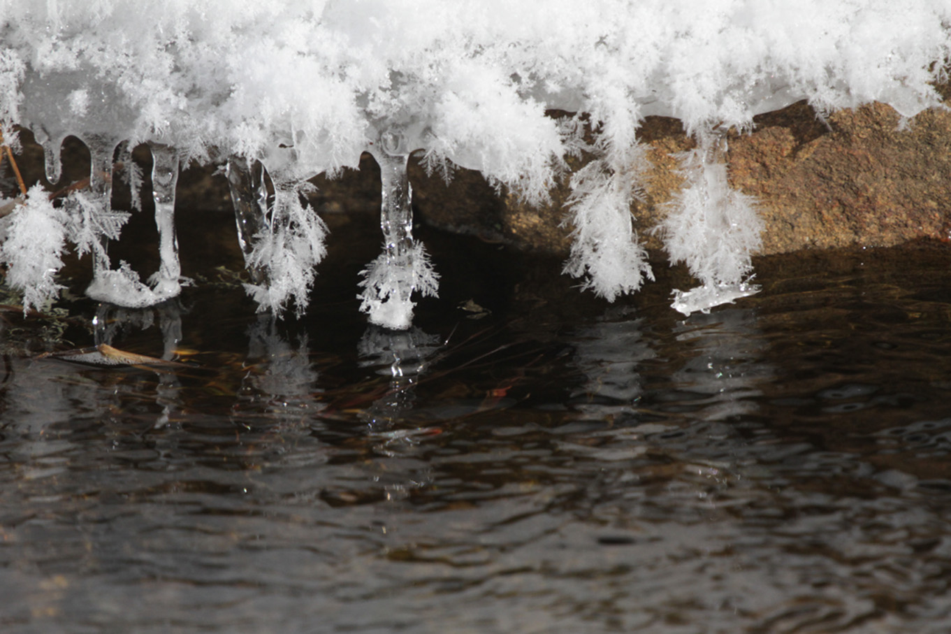 Winterschönheit am Schlerbach Januar 2012