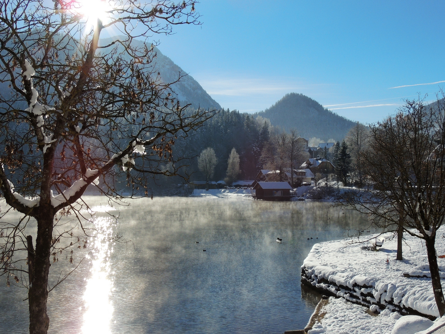 Wintersonne am Grundlsee