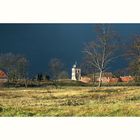 Wintersonne gegen Schneewolken