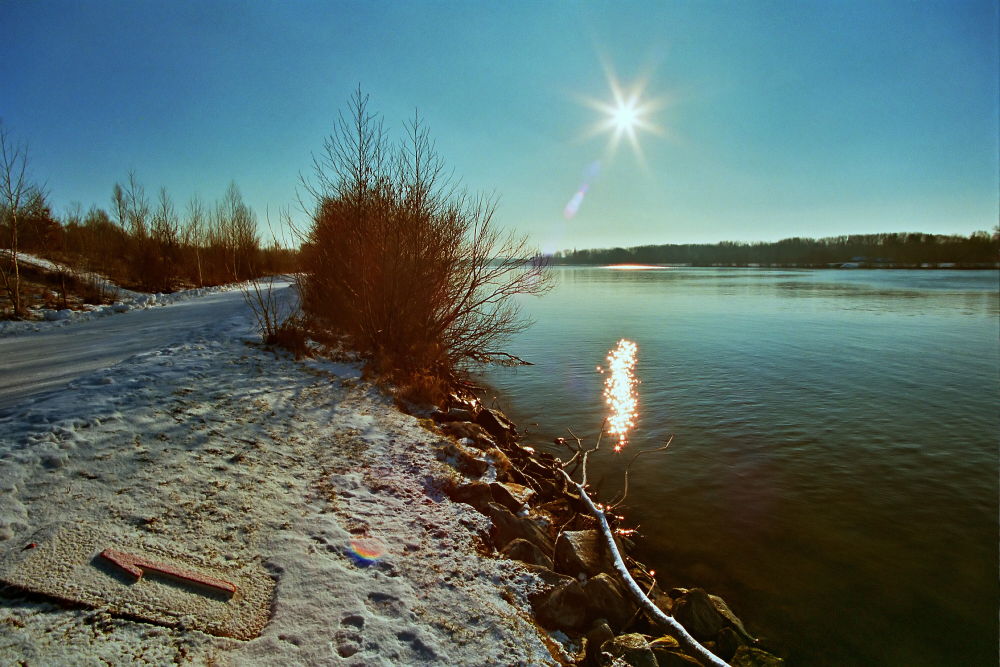 Wintersonne über der Donau