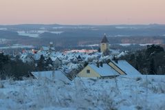 Wintersonnenaufgang über Leonberg/Opf. II