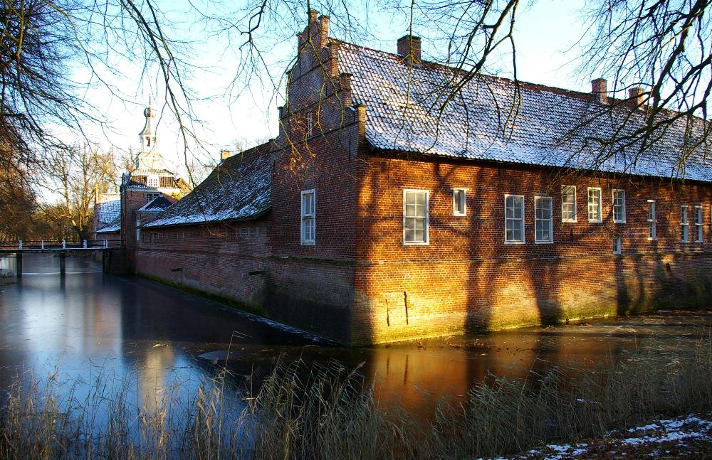 Wintersonne....Schloß Lütetsburg