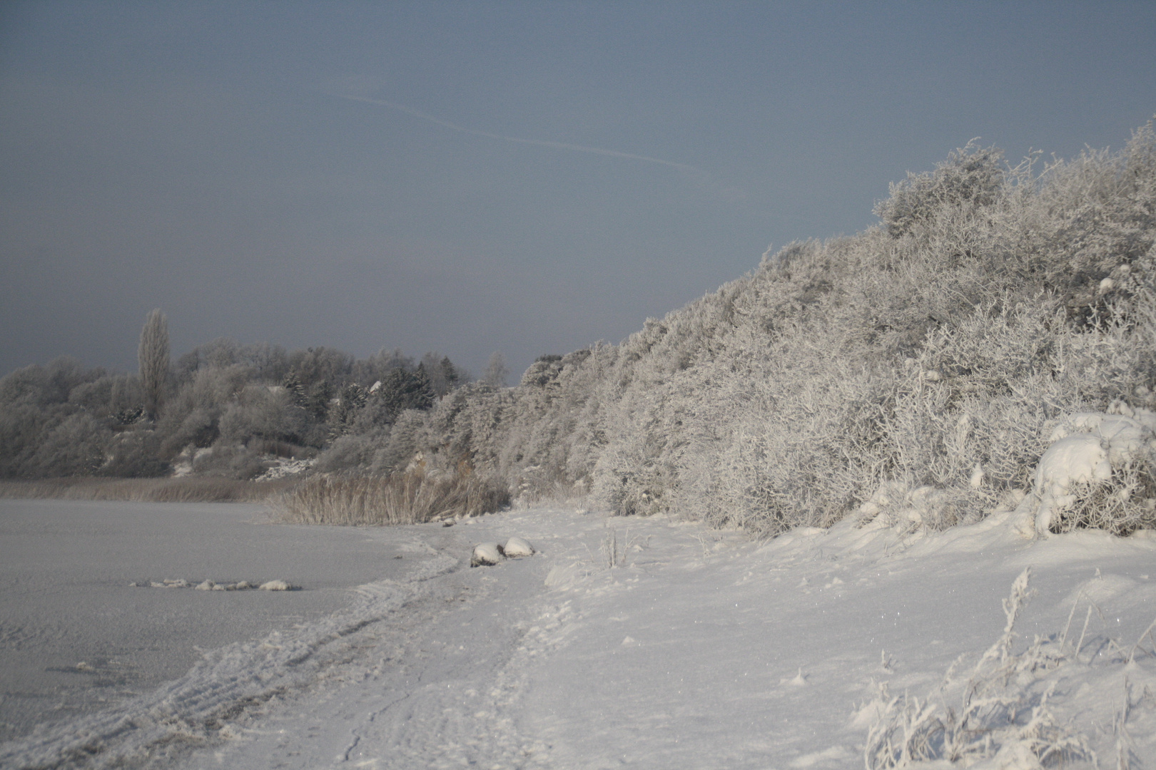 Winterspazier--gang am Strand ......