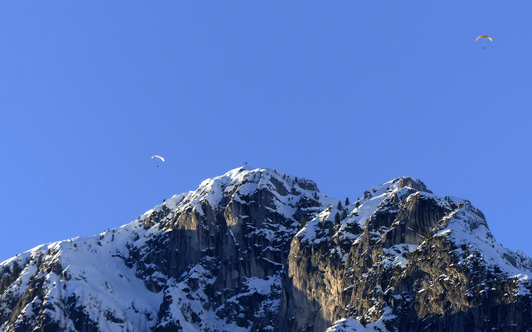 Wintersport am Himmel