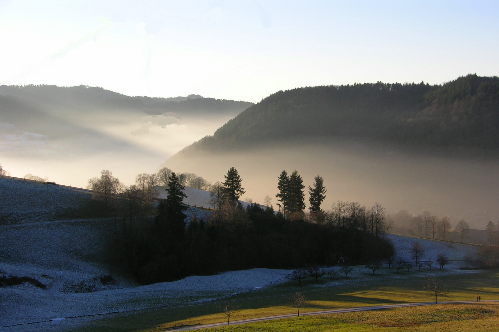 Winterstimmung am Abend im Münstertal - Südschwarzwald.