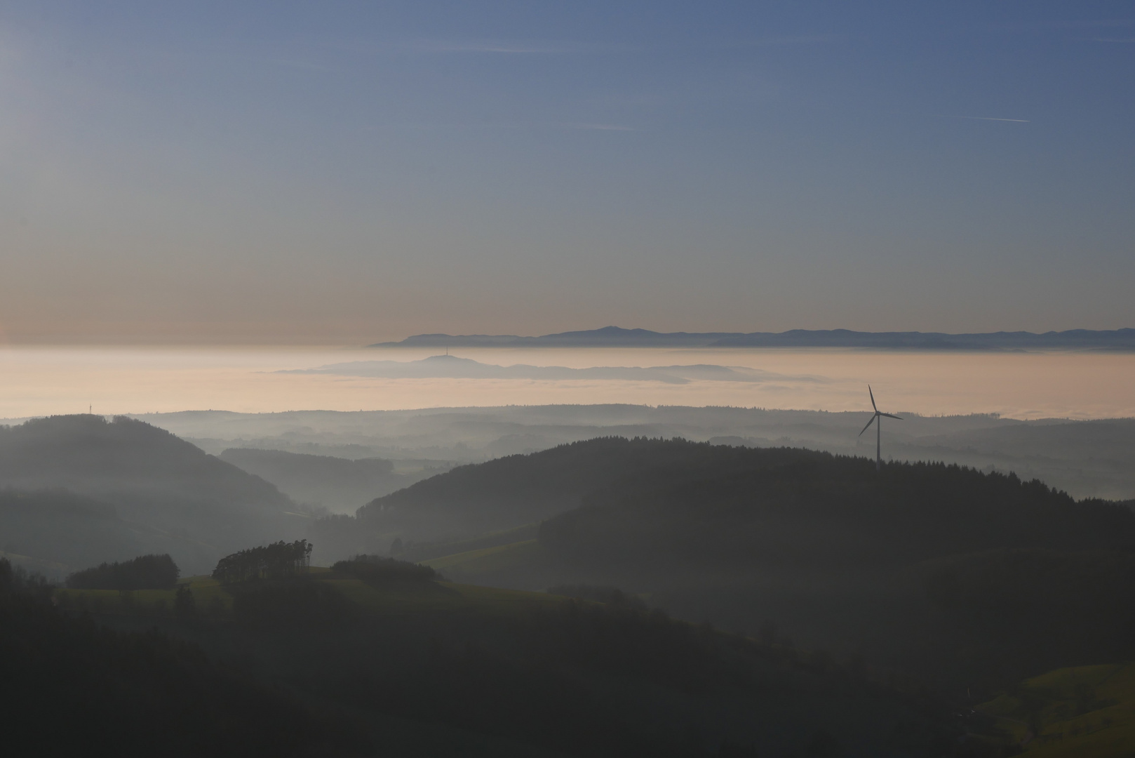 Winterstimmung - Blick vom Hünersedel (Schwarzwald) über den Kaierstuhl auf Rheintal und Vogesen