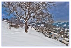 Winterstimmung über dem Dorf