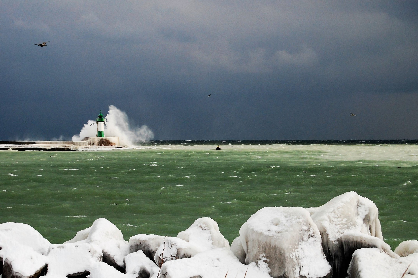 Wintersturm am mukraner Leuchtturm