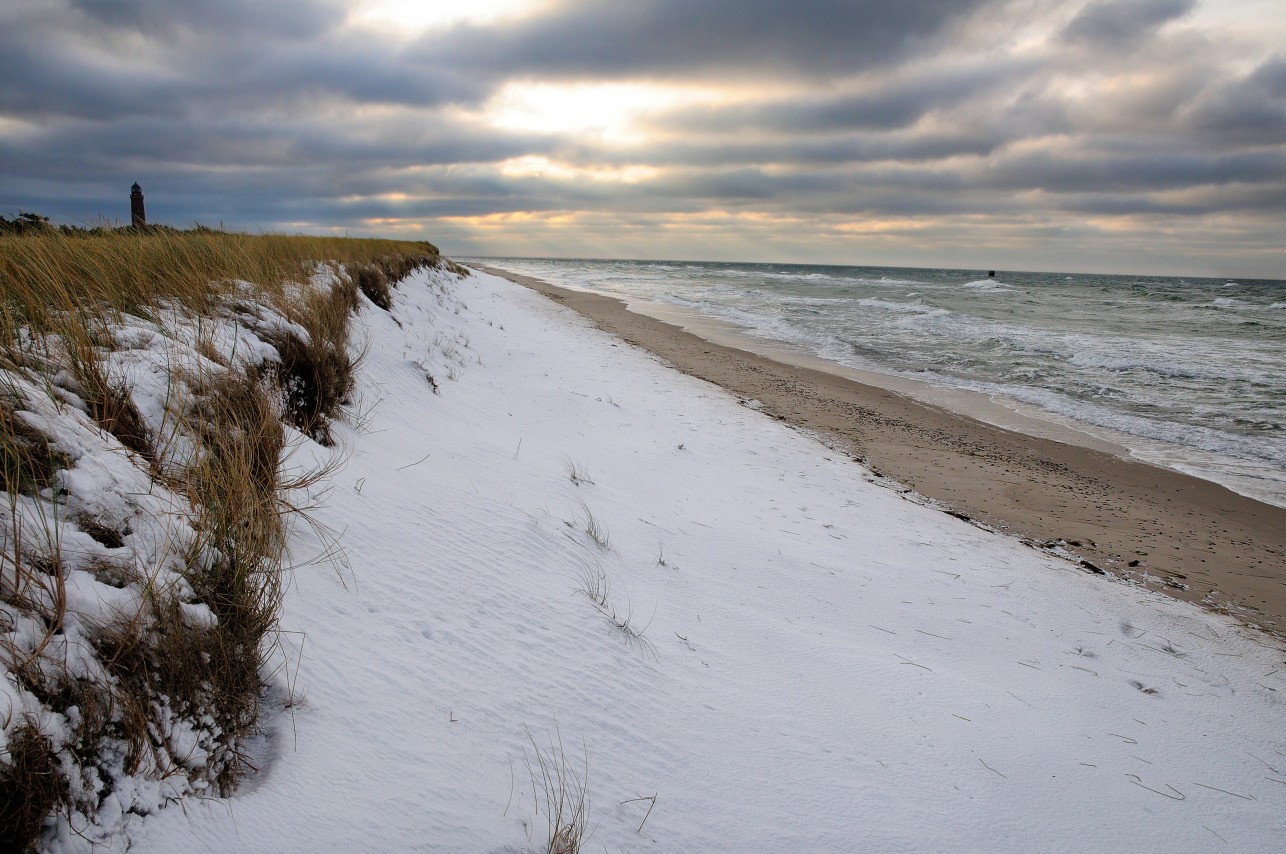 Wintertag am Leuchtturm auf dem Darß