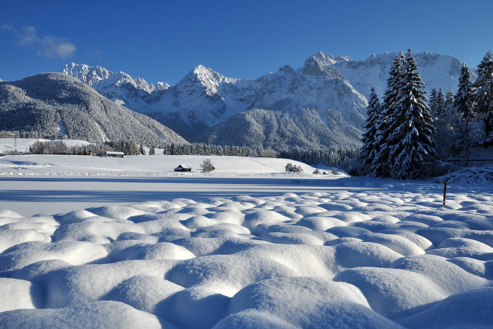 Wintertag am Schmalensee bei Mittenwald