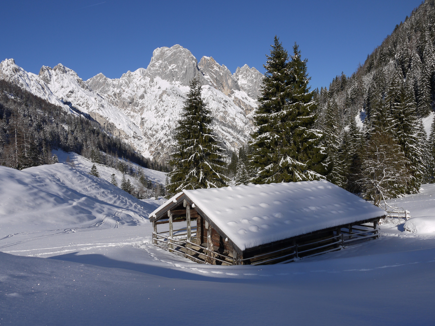 Winterzauber in der Nähe des Rundumkasers