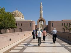 Wir besuchen die schönste Moschee des Landes.