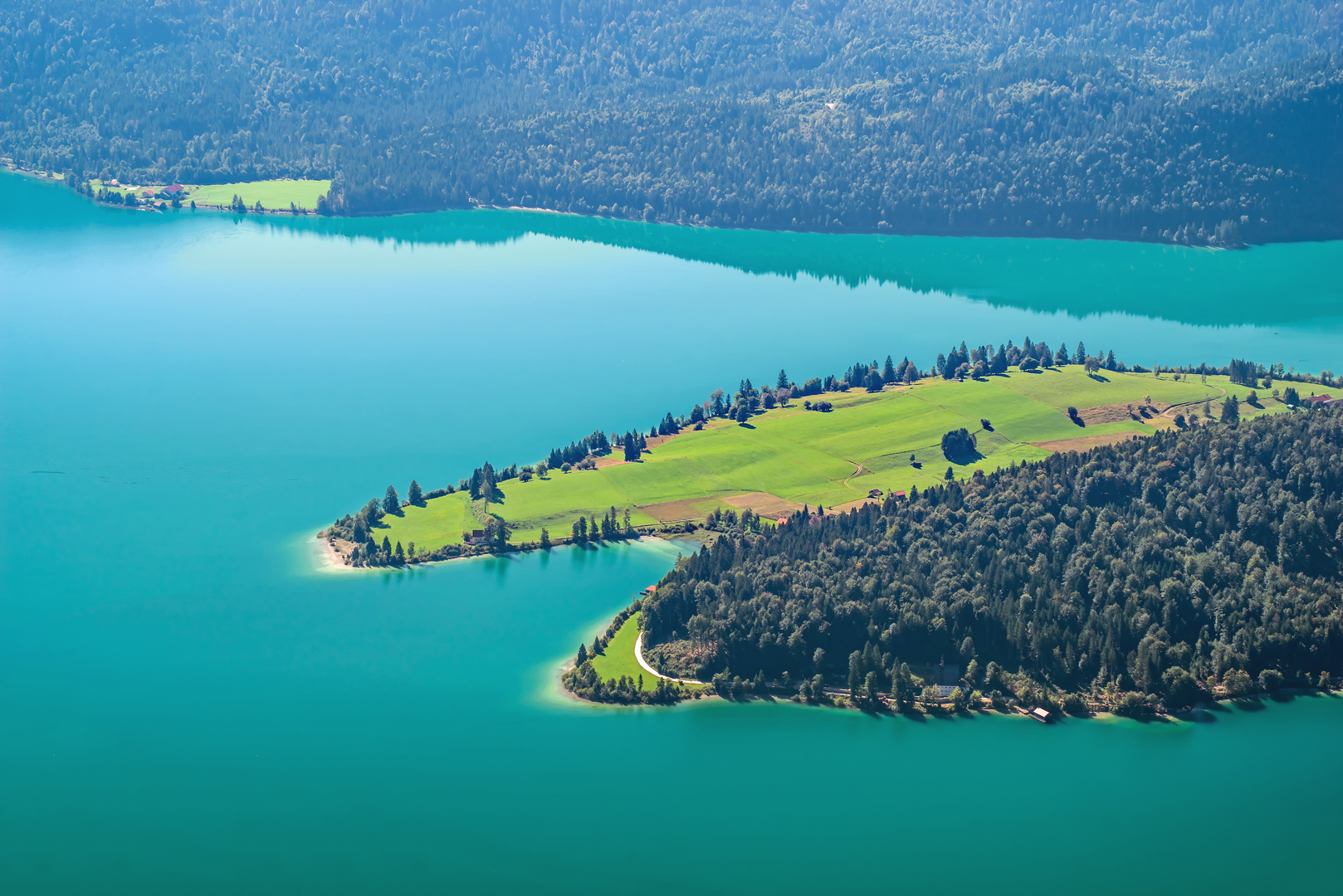 Wir blicken auf den Walchensee