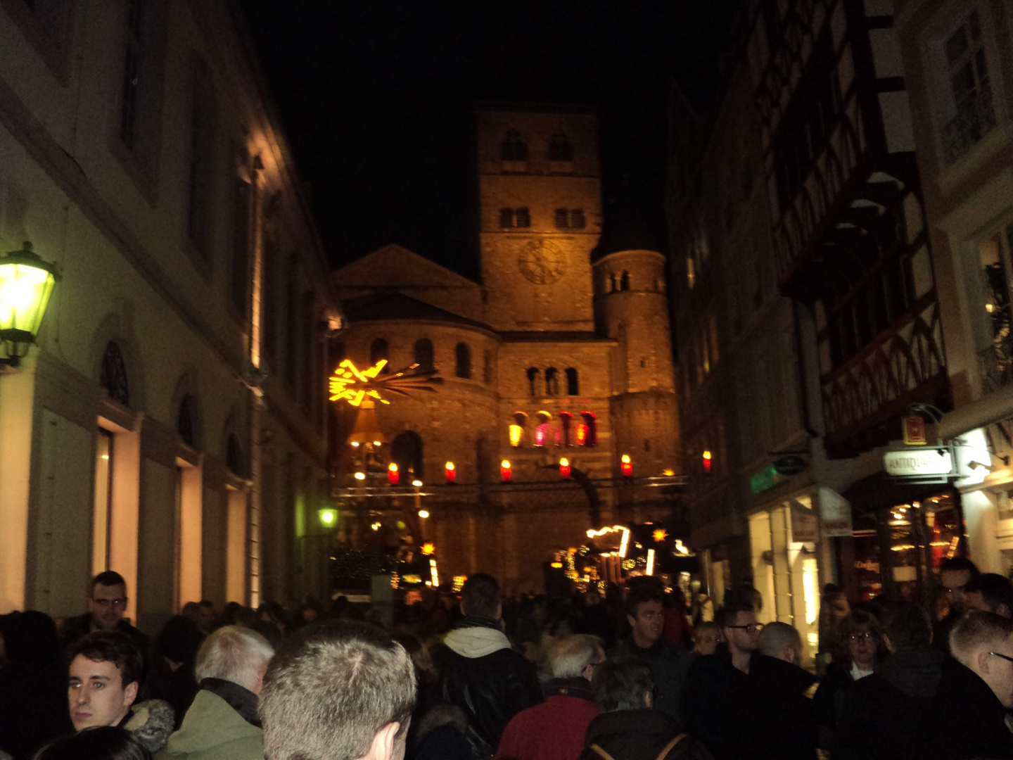 Wir denken an die Menschen in Trier