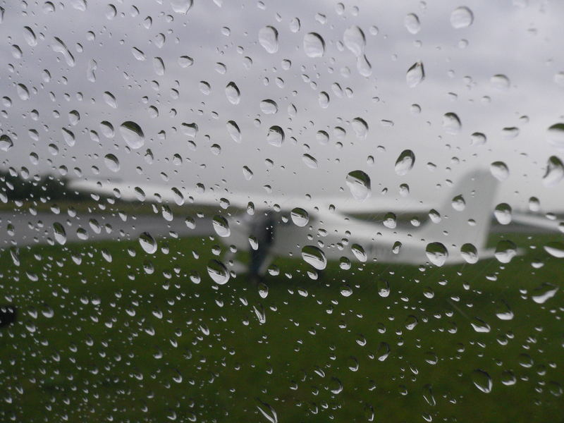 Wir fliegen auch bei Regen...