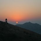 wir gleiten über die Festungsmauern, die auch das Amber Fort umschließen