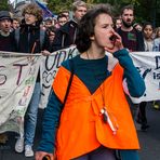 WIR SIND LAUT, WEIL IHR UNS DIE ZUKUNFT KLAUT