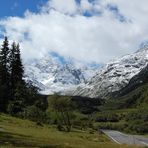 Wir warten auf den Bus…