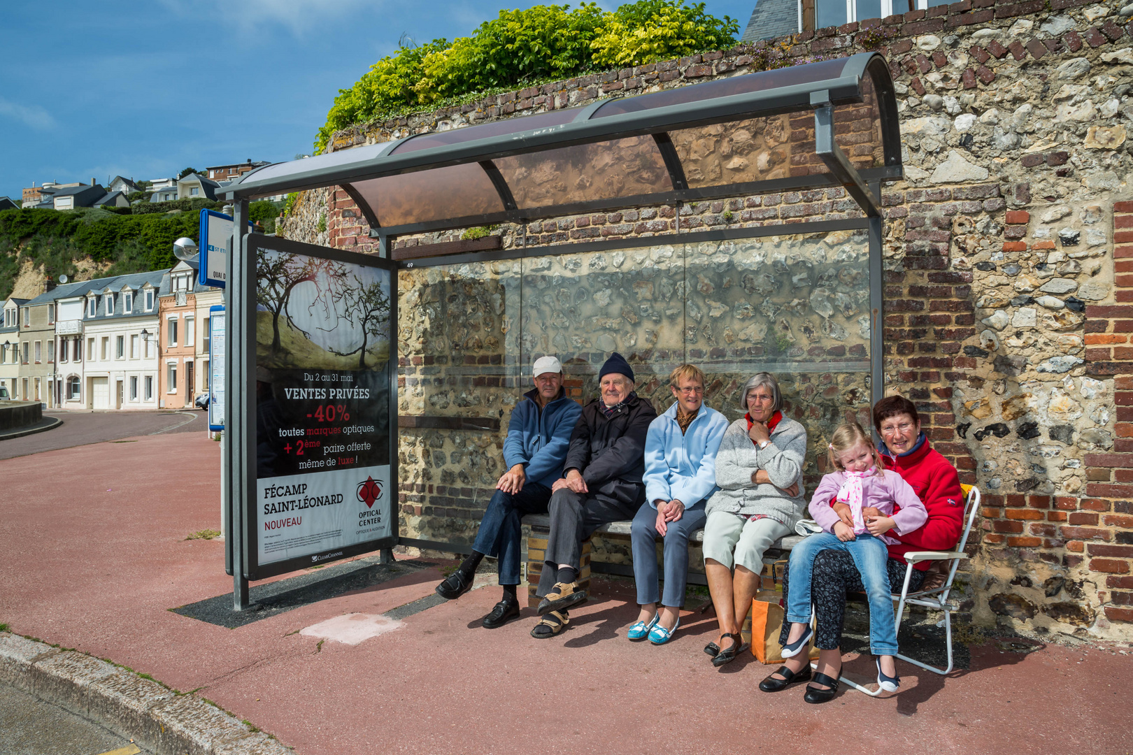 Wir warten auf den Bus